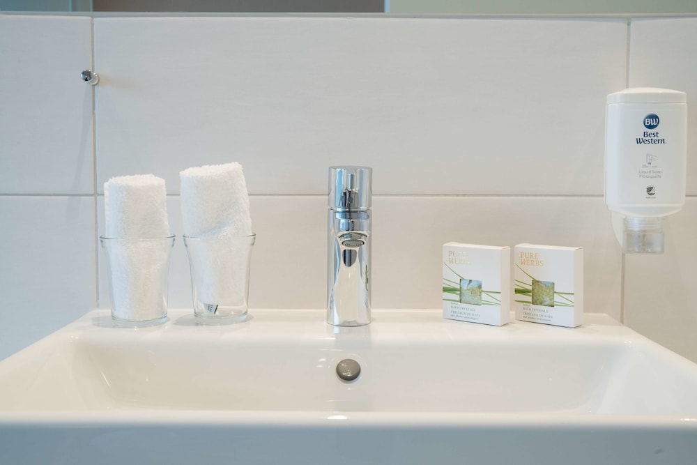 Junior Suite, 1 Double Bed, Balcony, Lake View - Photo 13