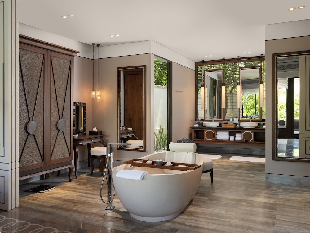 Premier Villa (Garden) - Photo 13