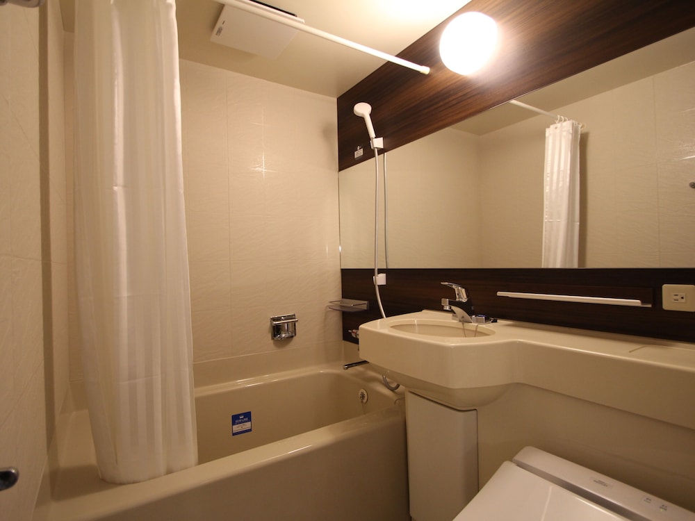 Twin Room for Single Use, 2 Twin Beds, Smoking - Photo 17