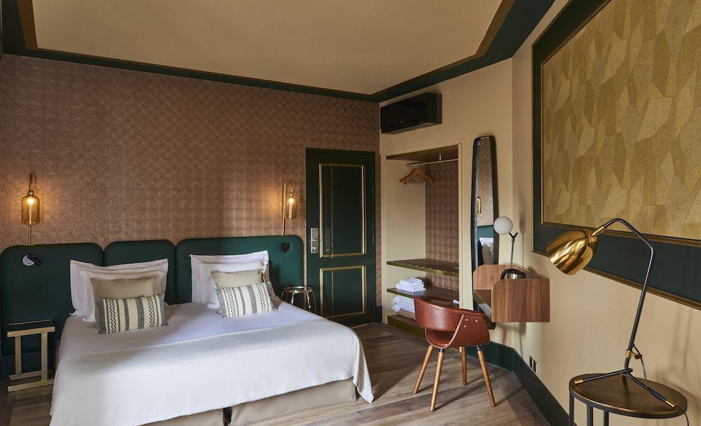 Deluxe Twin Room - Photo 2