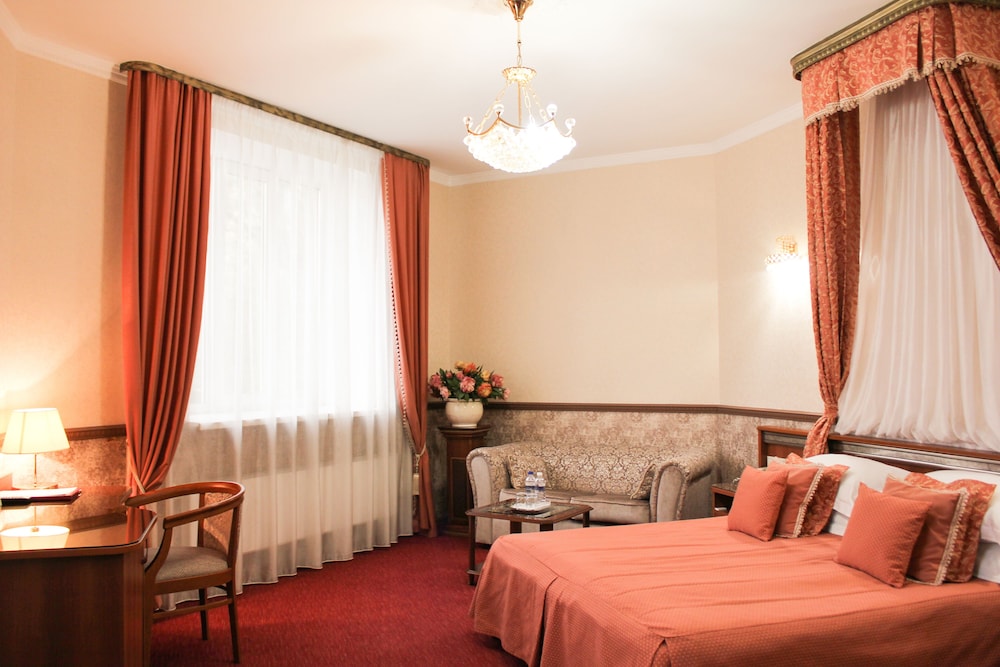 Junior Room