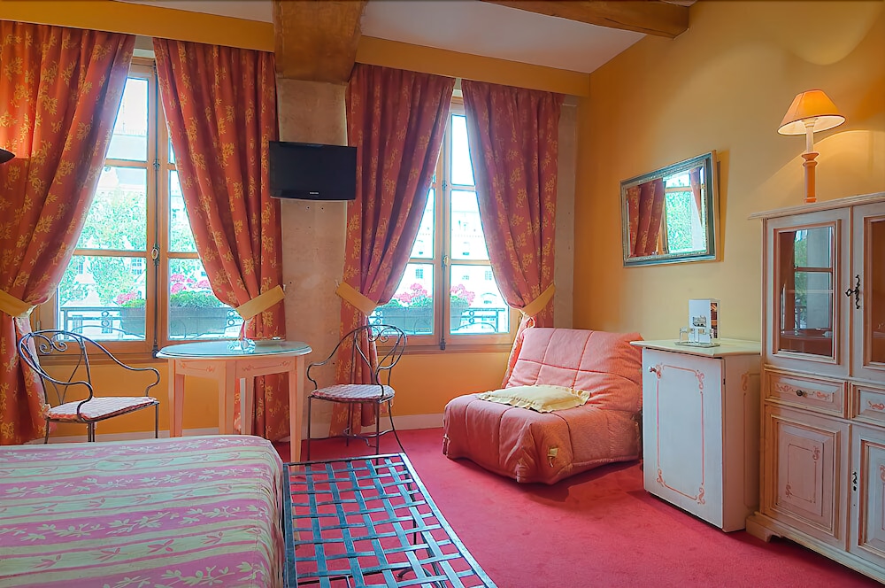Superior Double or Twin Room photo 3