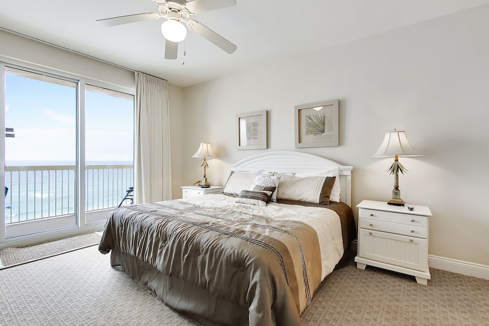 Condo, 2 Bedrooms, Balcony, Ocean View (801 W) photo 1