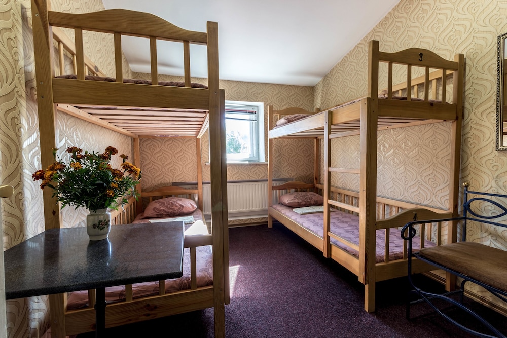 Shared Dormitory, Mixed Dorm (Bed In 4-Bed Dormitory)