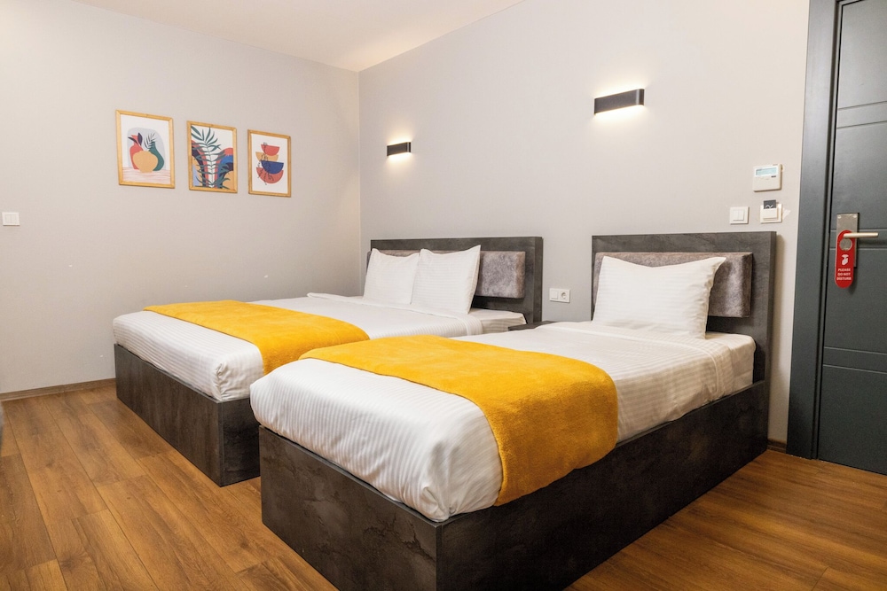 Family Double or Twin Room photo 1