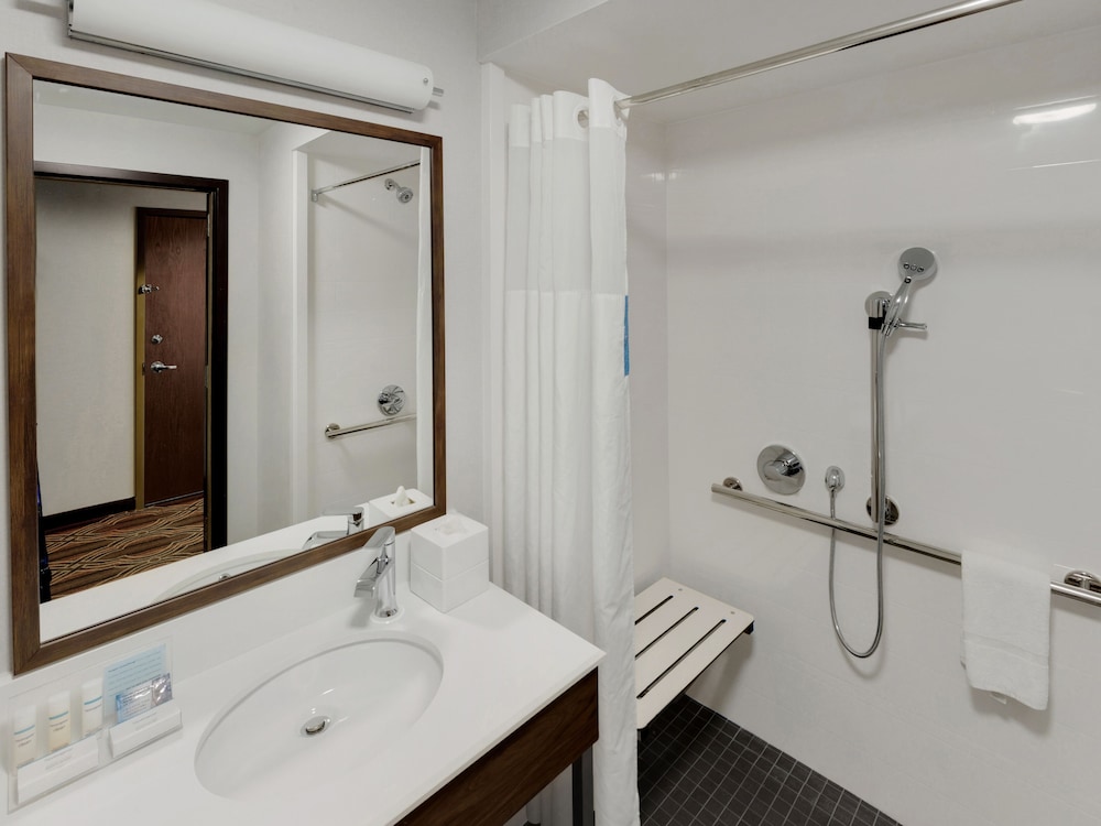 Room, 1 Queen Bed, Accessible, Non Smoking - Photo 4