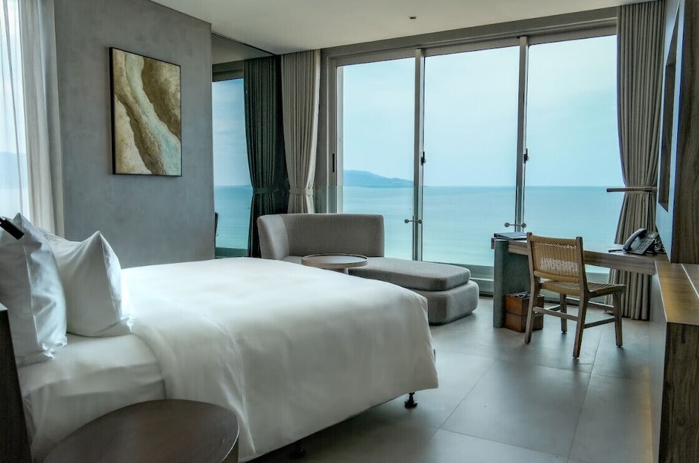 Deluxe Double Room Oceanfront Without Bathtub Free Daily High Tea - Photo 3