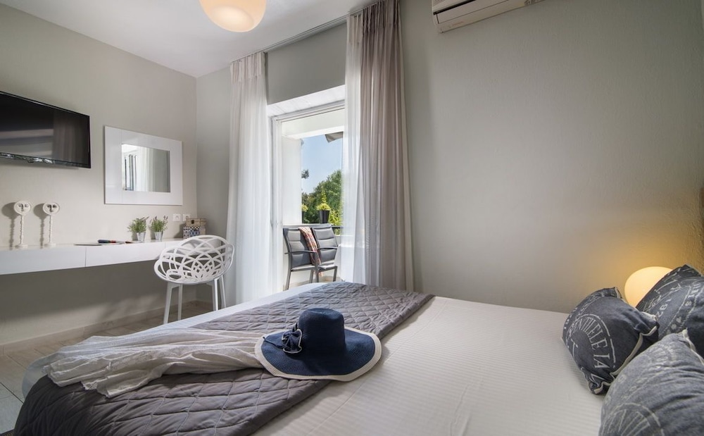 Deluxe Apartment (4 Adults) photo 1