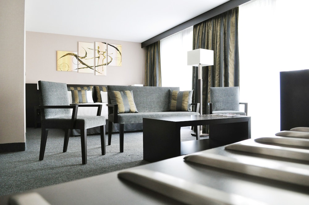 Privilege Suite with balcony - Photo 3