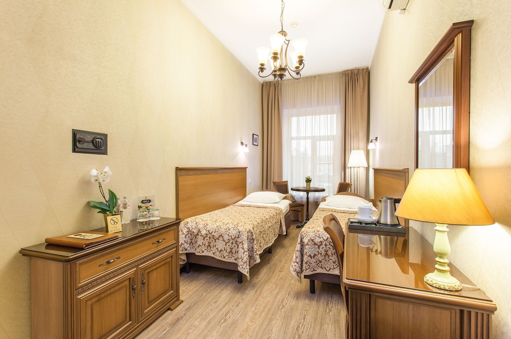 Comfort Room, 1 Double or 2 Twin Beds (Minibar) photo 1