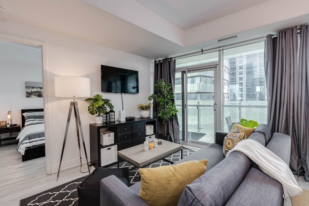 Signature Apartment thumbnail 6