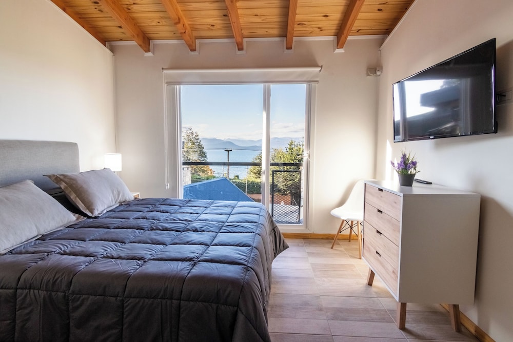 Superior Double Room, Lake View photo 1