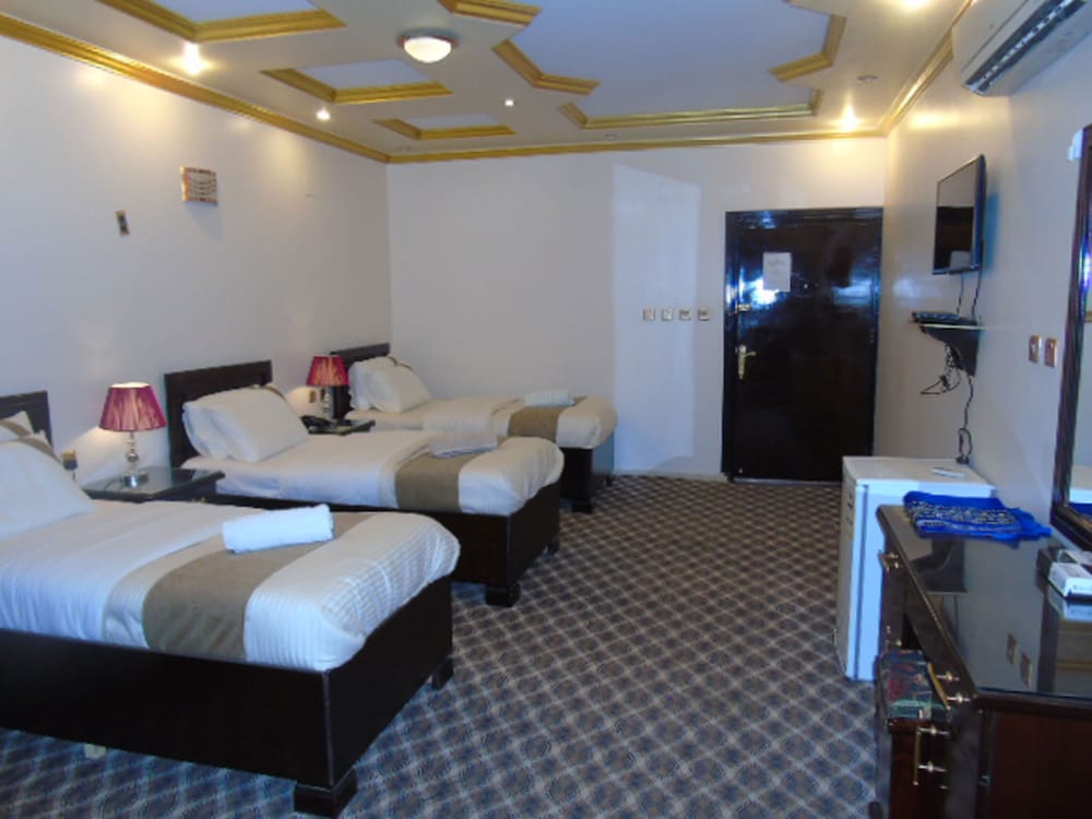 Three bedroom suite photo 3