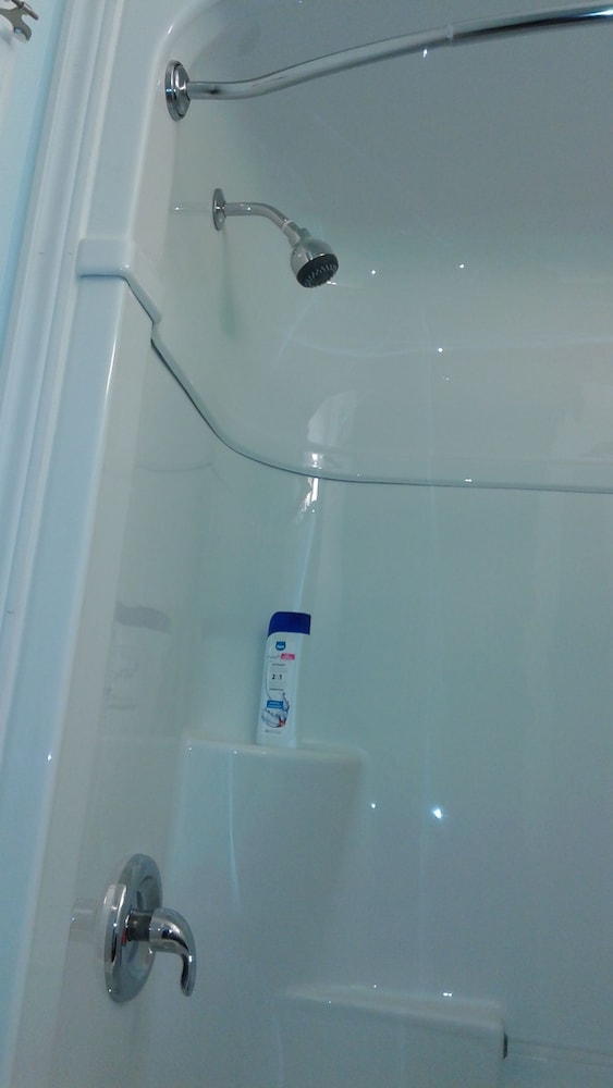 Superior Suite, 1 Queen Bed, Private Bathroom photo 3