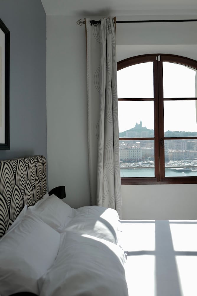 Superior Twin Room, 1 Twin Bed, Sea View - Photo 12