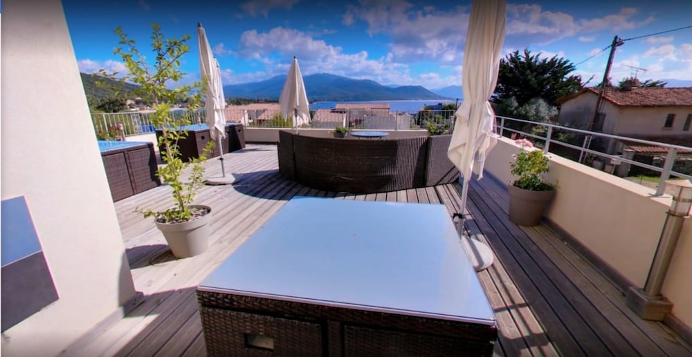 Privilege Room, sea view and balcony photo 2