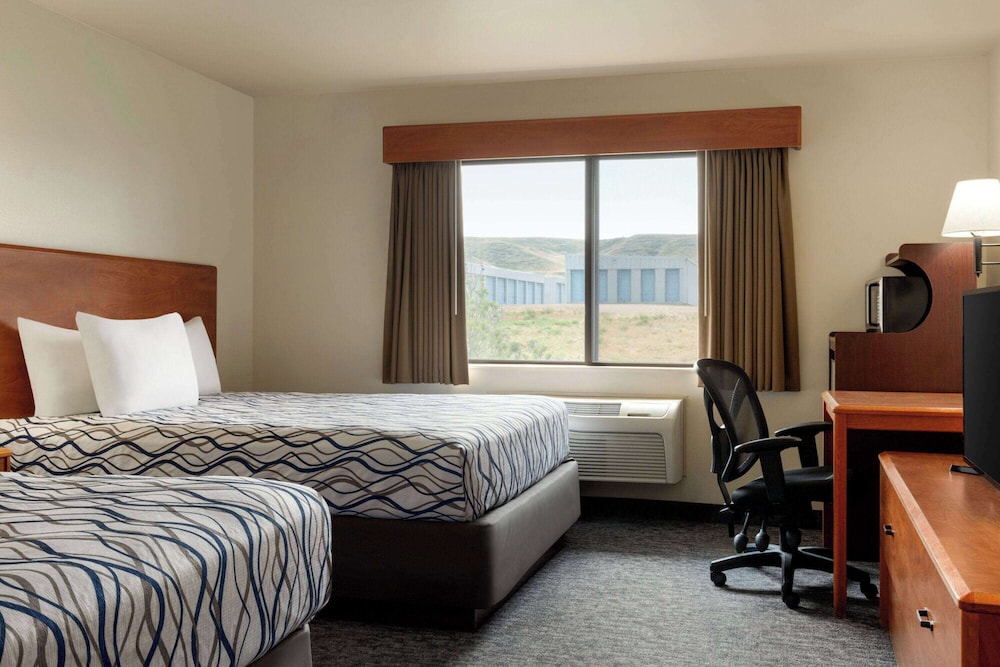Room, 2 Queen Beds, Accessible, Non Smoking photo 1