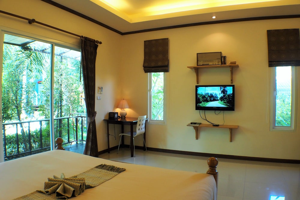 Standard Double Room with Pool View