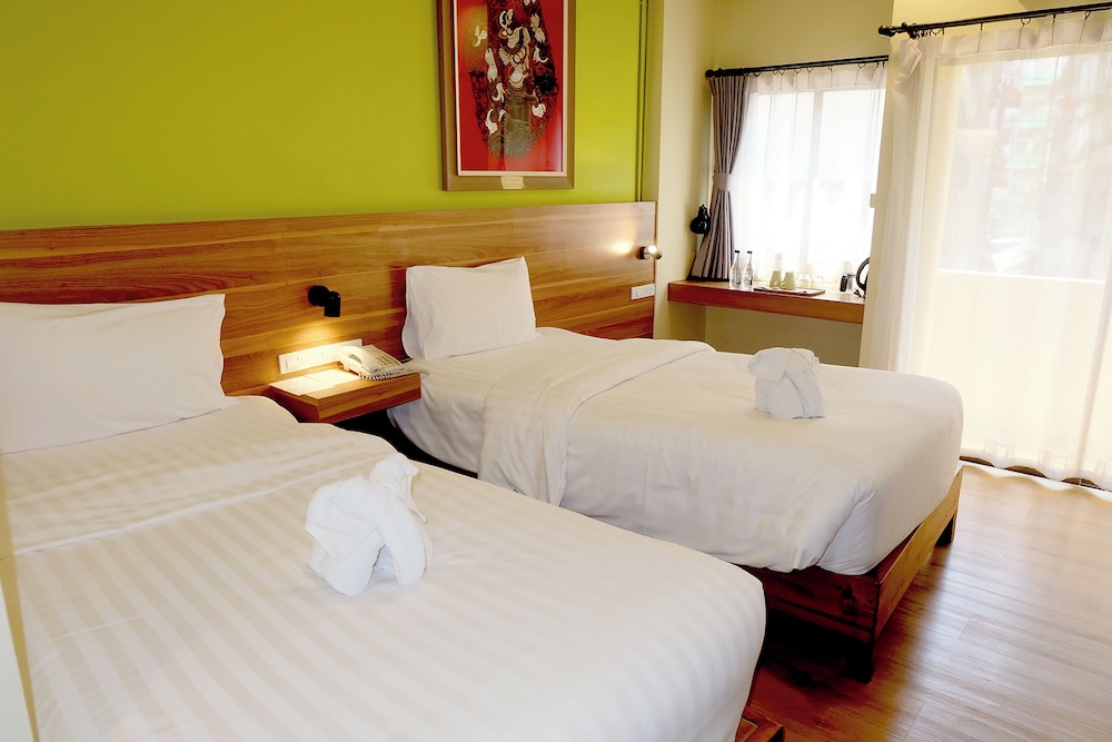 Deluxe Twin Room photo 2