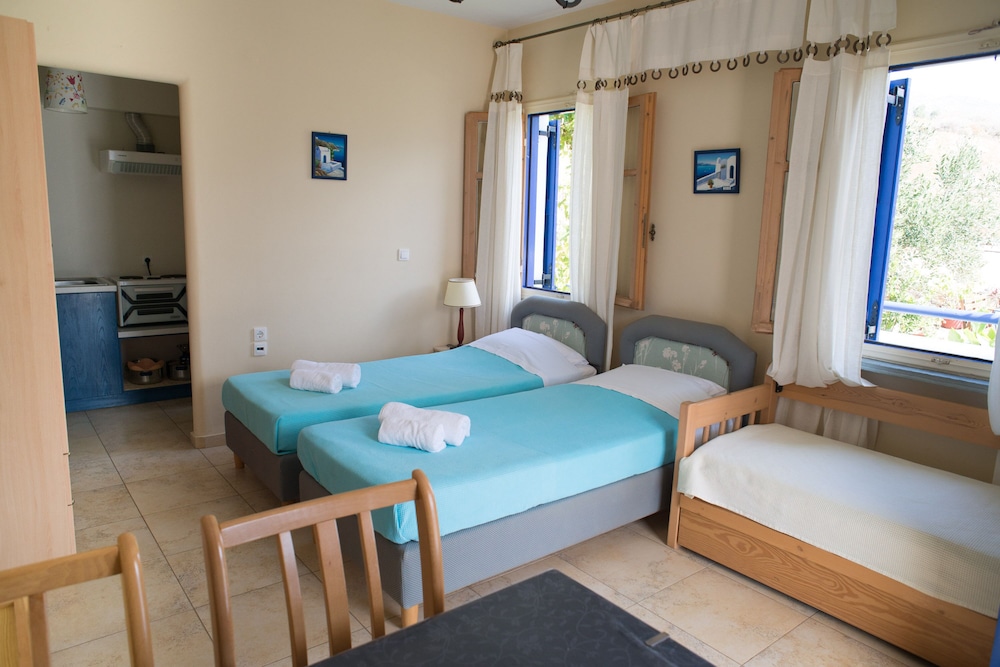 Apartment, 2 Bedrooms, Sea View photo 1