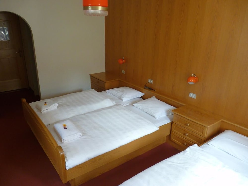 Standard Triple Room photo 2