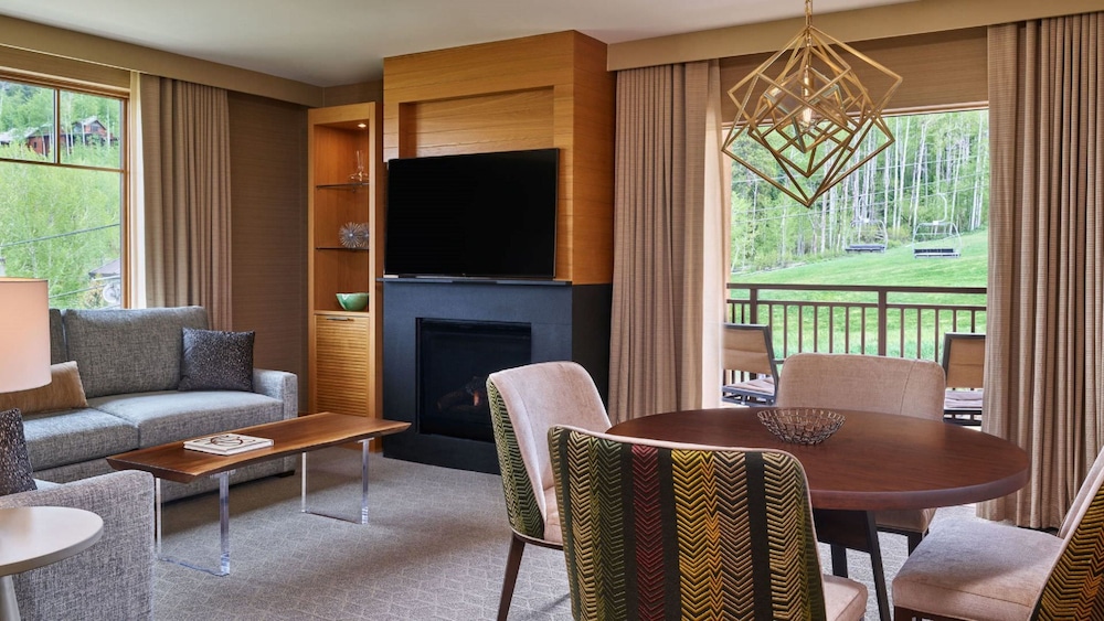 Pinnacle One Bedroom Residence - Photo 3