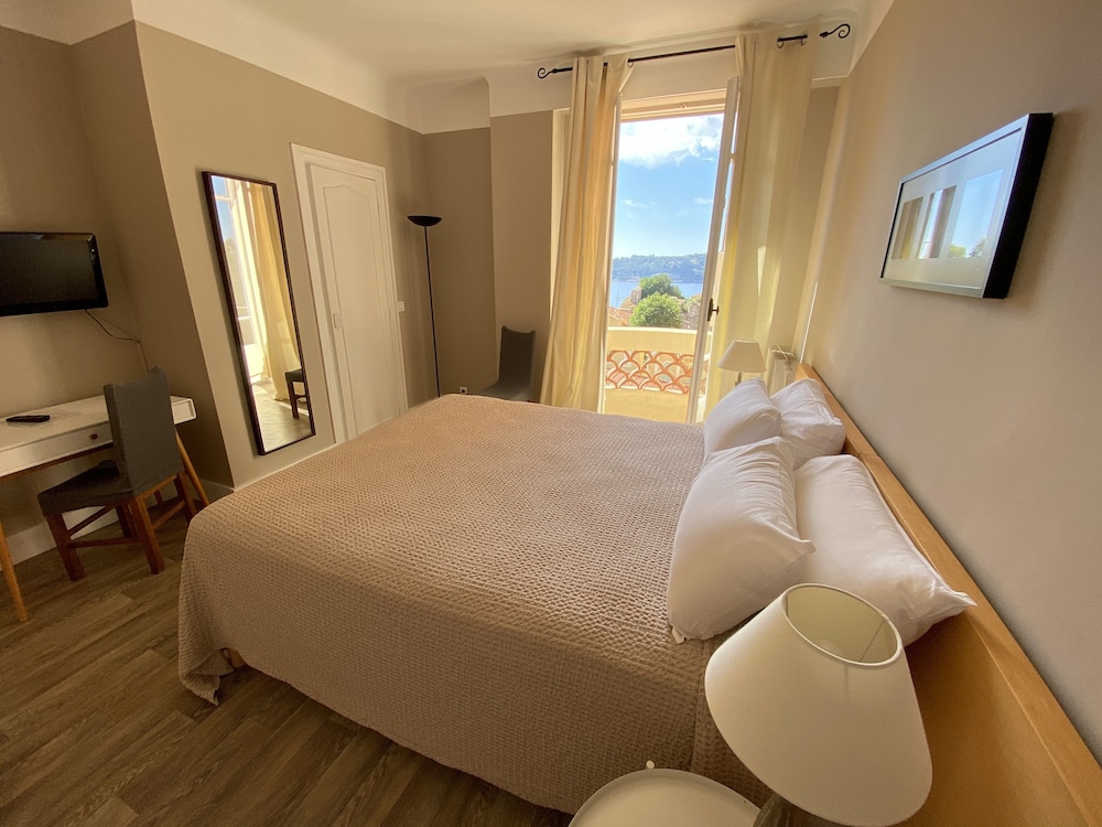 Superior Double or Twin Room, Sea View photo 1