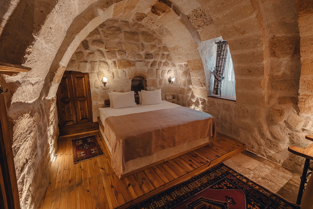 Family Arch Room photo 1