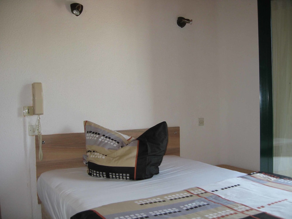 Basic Single Room