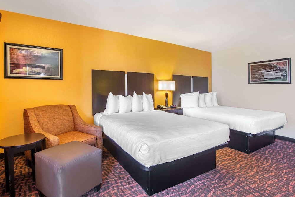 Standard Room, 2 Queen Beds, Accessible, Non Smoking - Photo 3