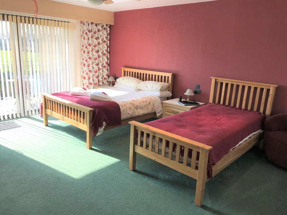 Comfort Triple Room, Accessible (Riverside) photo 2
