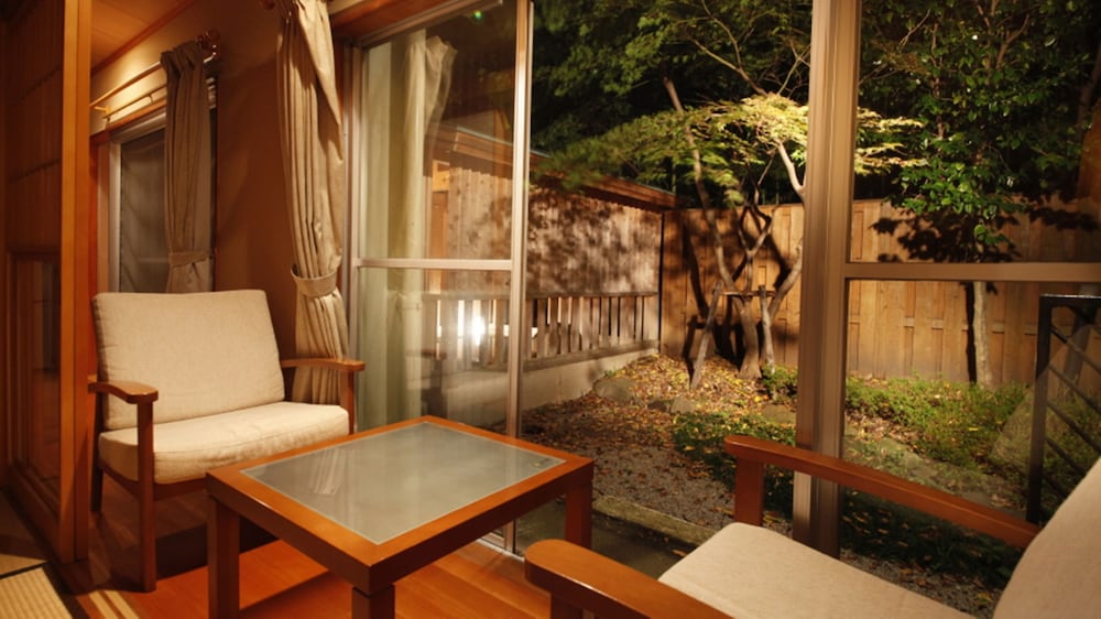 Deluxe Japanese Style Room, Outdoor Bath, 2-4person - Photo 4