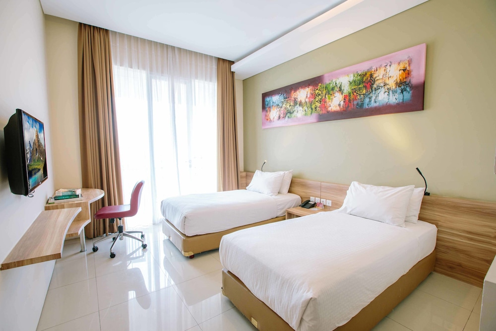 Superior Double Room, City View