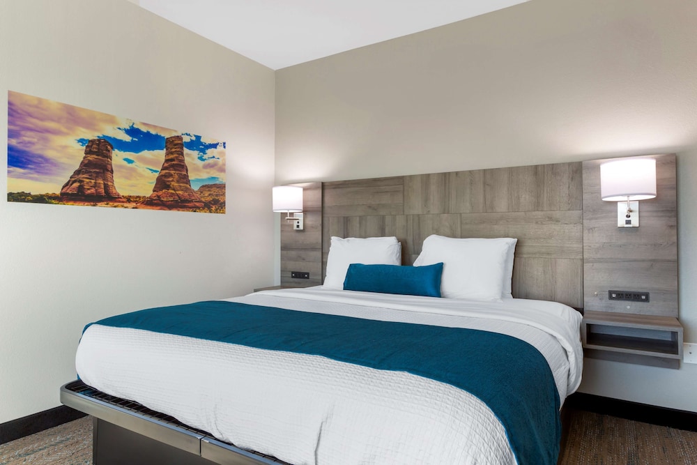 Suite, 1 King Bed, Non Smoking, Jetted Tub (with Sofabed) - Photo 1