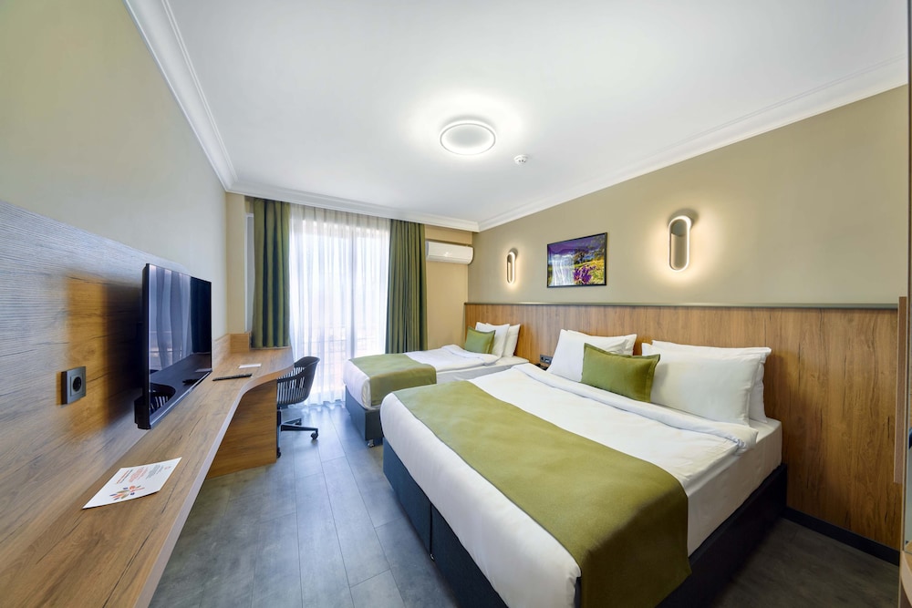 Superior Triple Room photo 1