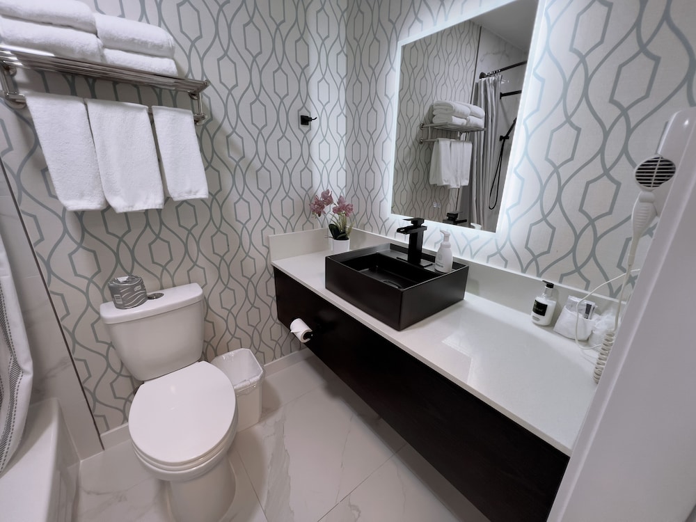 Suite, 2 Bedrooms, Ocean View photo 2