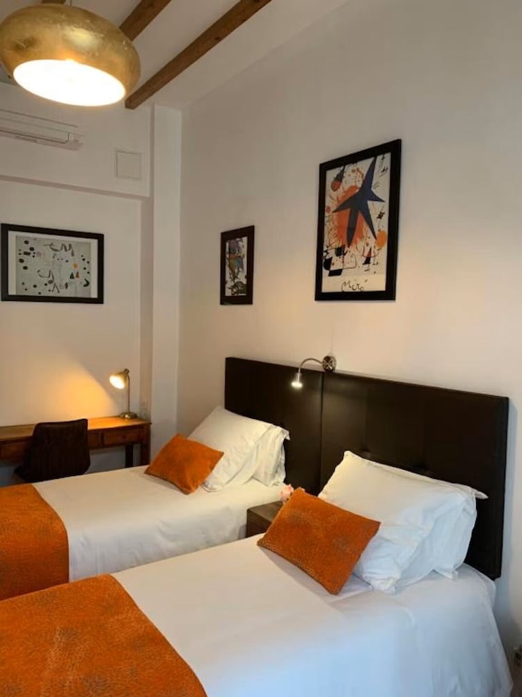 Room, 2 Twin Beds, Mountain View photo 2
