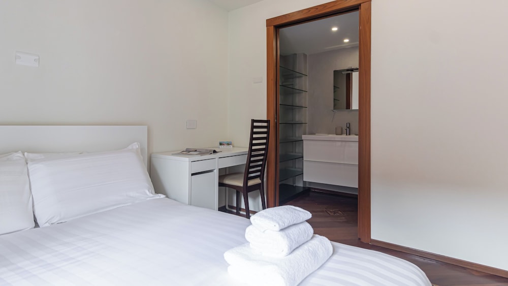 Apartment (2 Bedrooms)