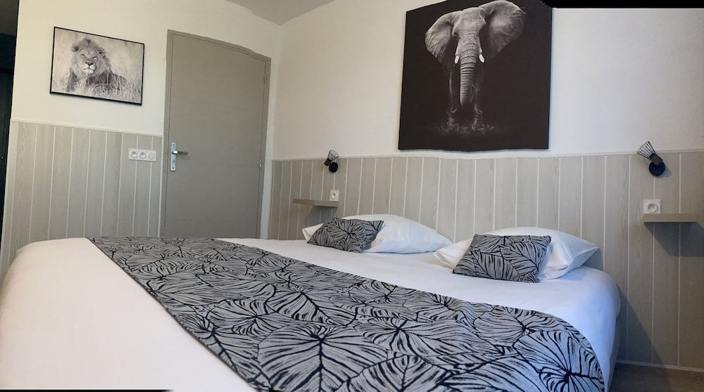 Classic Triple Room, Garden View photo 1