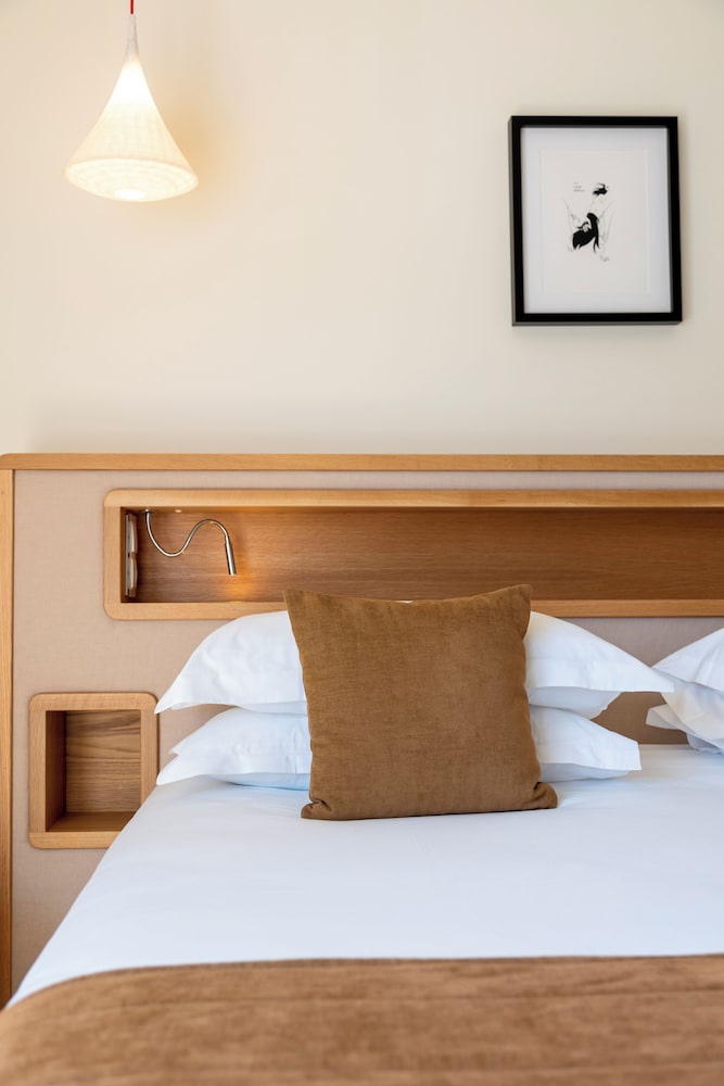 Classic Room, 2 Twin Beds, Pool View Classic Room, 2 Twin Beds, Pool View