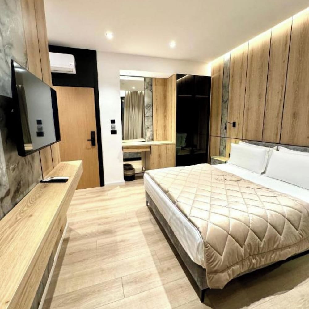 Deluxe Double Room, Hot Tub photo 2