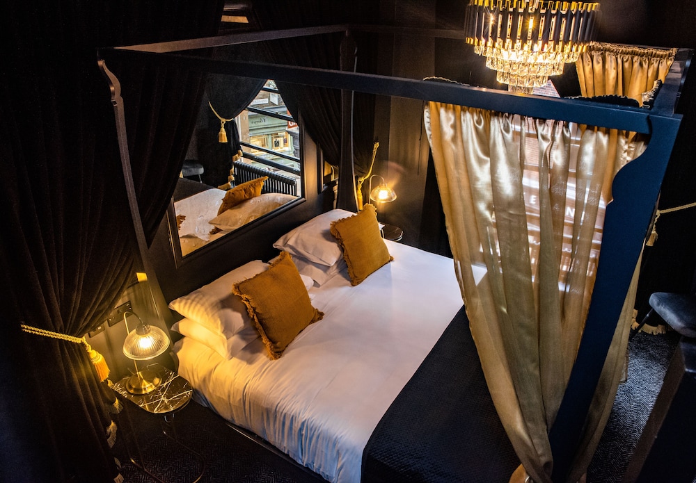 Elite Room - Bath for 2 (Sensational) - Photo 4