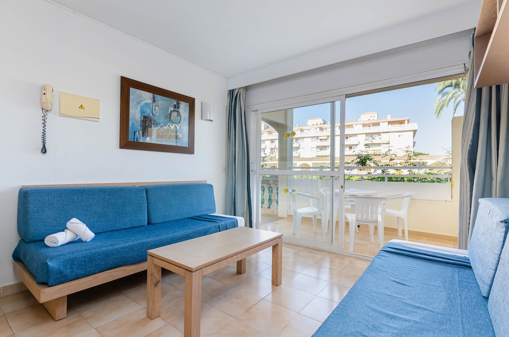 Family Apartment, 1 Bedroom, Balcony (4 people) photo 2