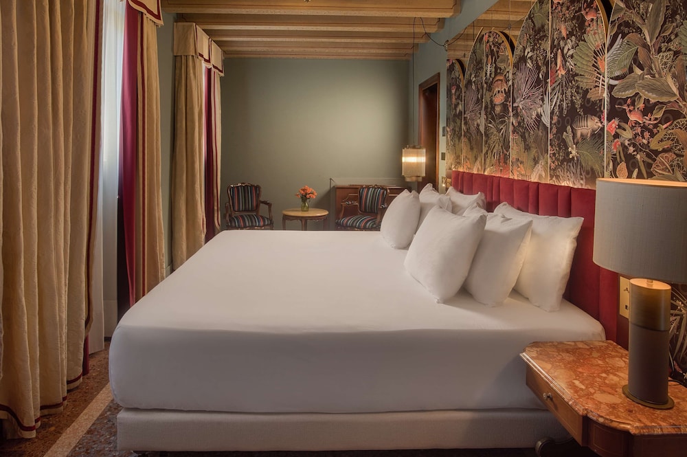 Premium Room, Canal View (Extra Bed 3 adults)