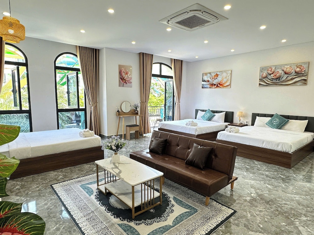 Executive Room, Multiple Beds, Balcony, Beach View