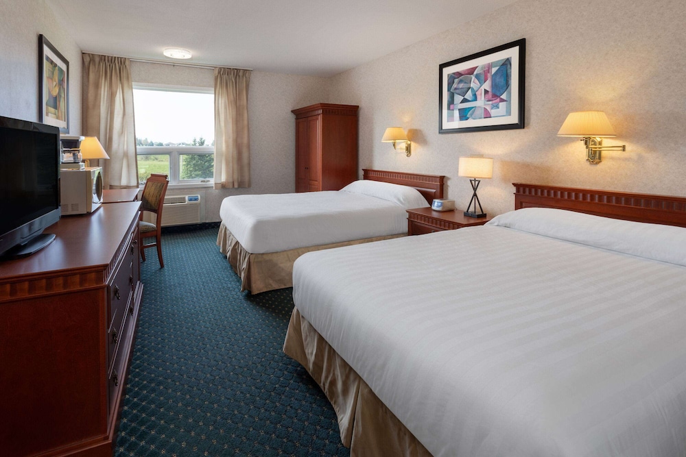 Premium Room, 2 Queen Beds, Non Smoking - Photo 1