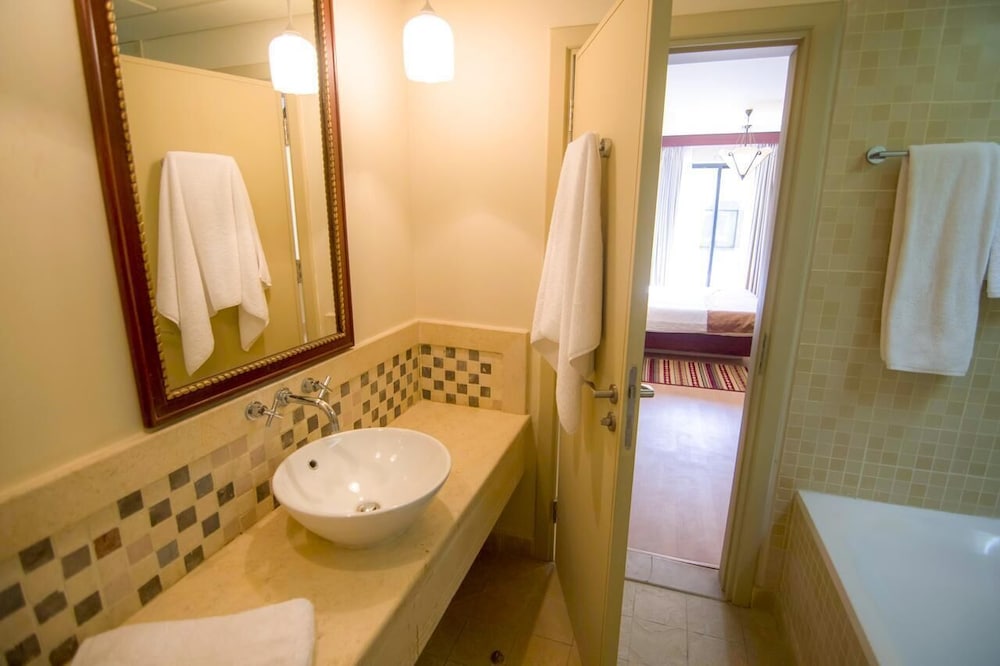 Superior Suite, 3 Bedrooms, Pool View - Photo 7