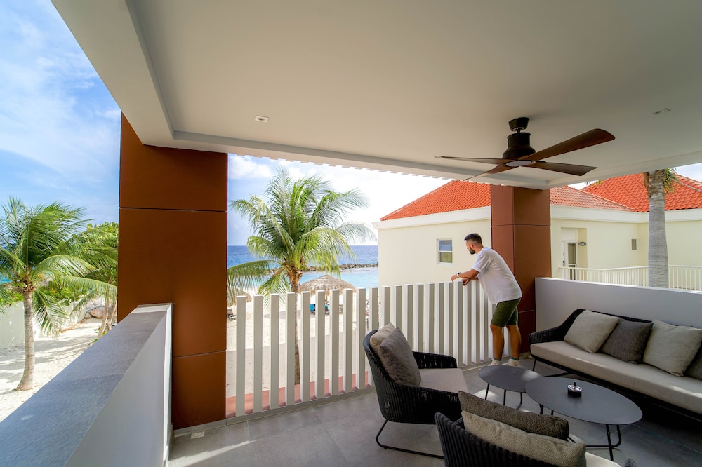 Premium Apartment, 3 Bedrooms, Ocean View, Beachfront - Photo 7