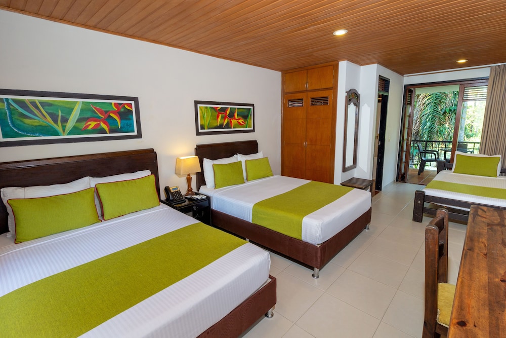 Superior Room (Quintuple)