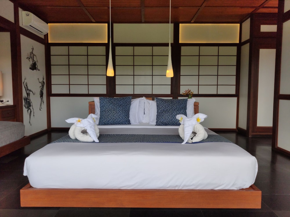 Deluxe Double or Twin Room, Balcony photo 2